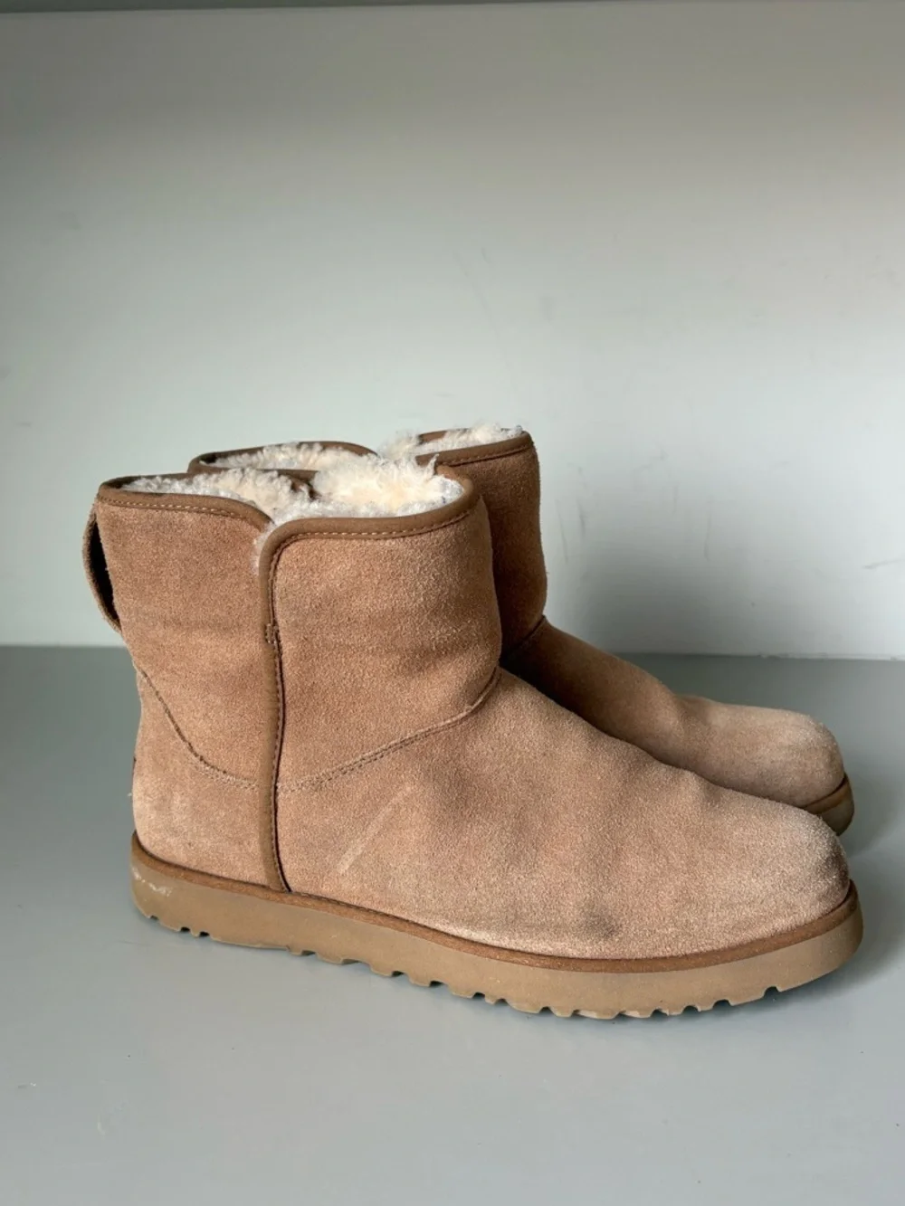 UGG Women's Cory II Genuine Shearling Lined Boot Size 10